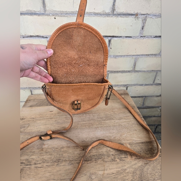 Vintage Roots Crossbody Bag - Picture 3 of 12